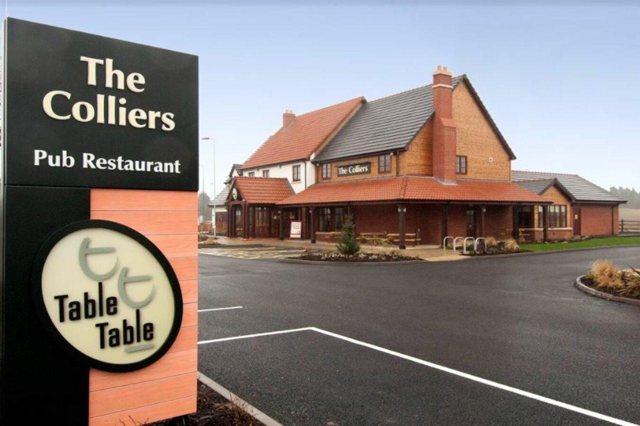 Premier Inn Rugeley Exteriör bild