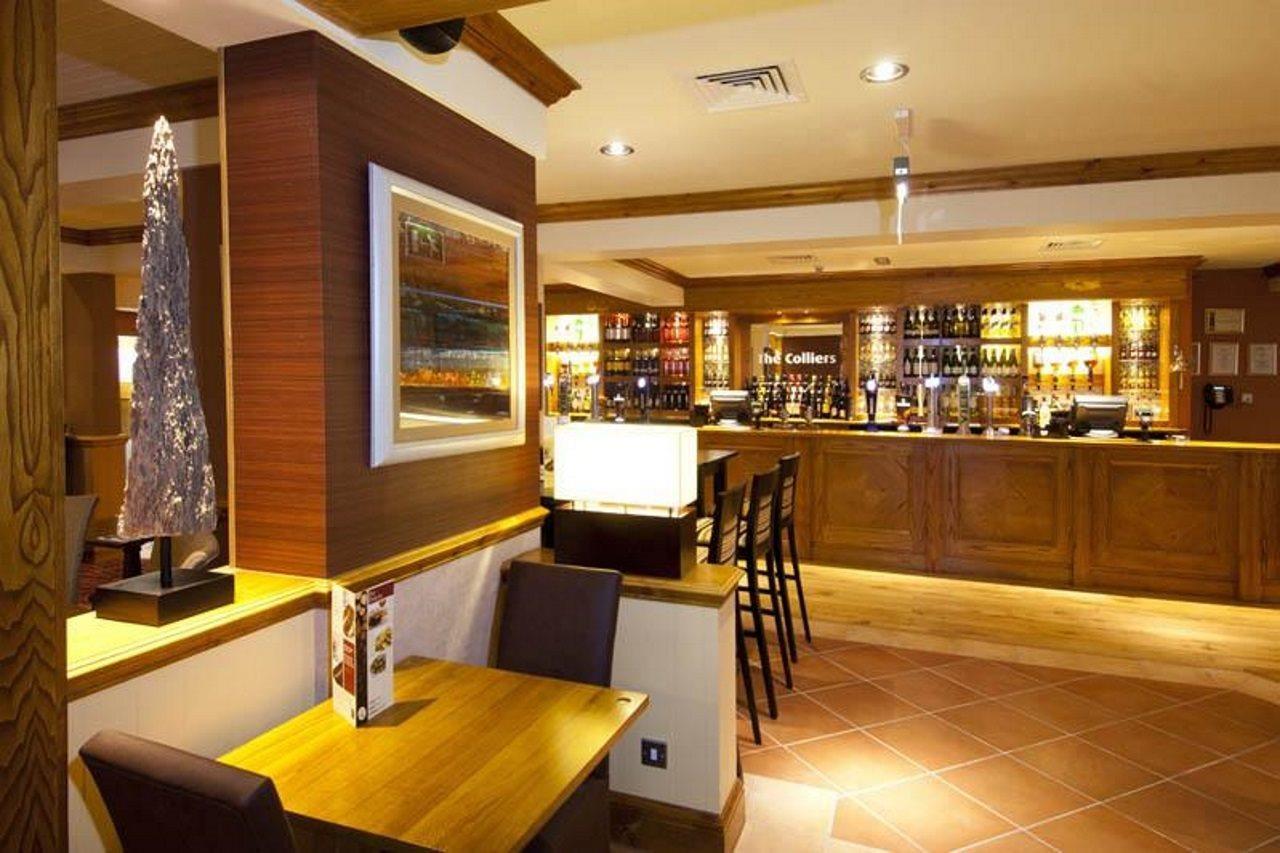 Premier Inn Rugeley Exteriör bild