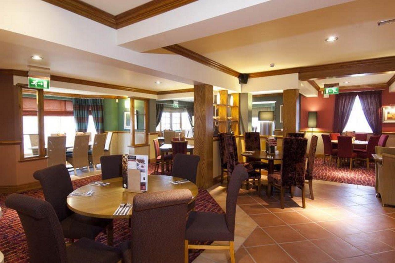 Premier Inn Rugeley Exteriör bild