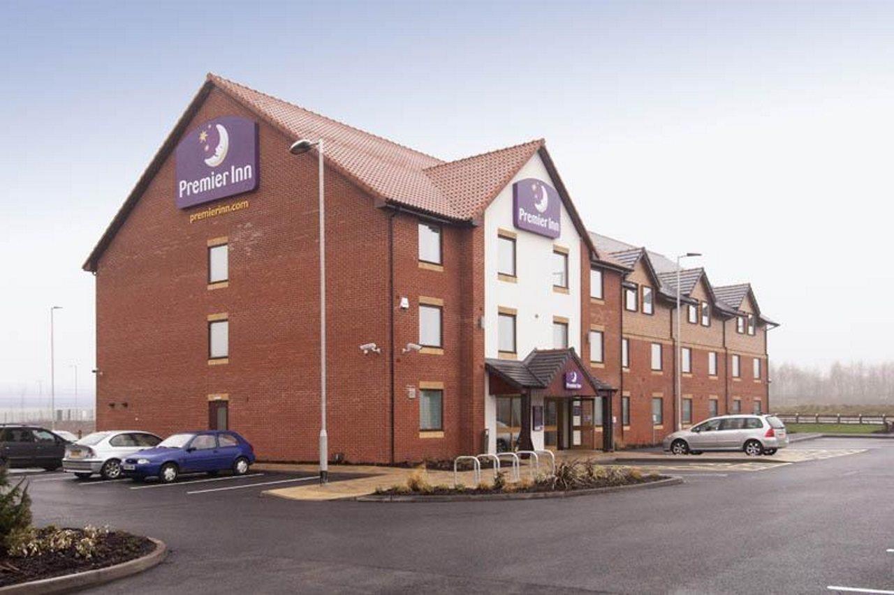 Premier Inn Rugeley Exteriör bild